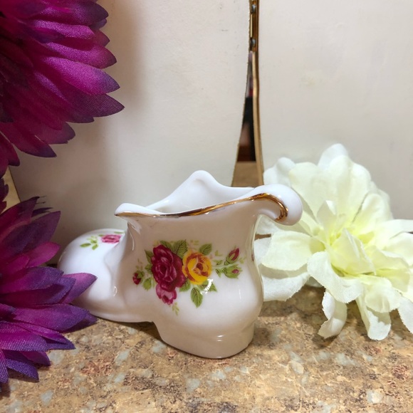 Vintage Adorable Genuine Bone China Miniature Boot w/Gold Accent - Picture 5 of 7